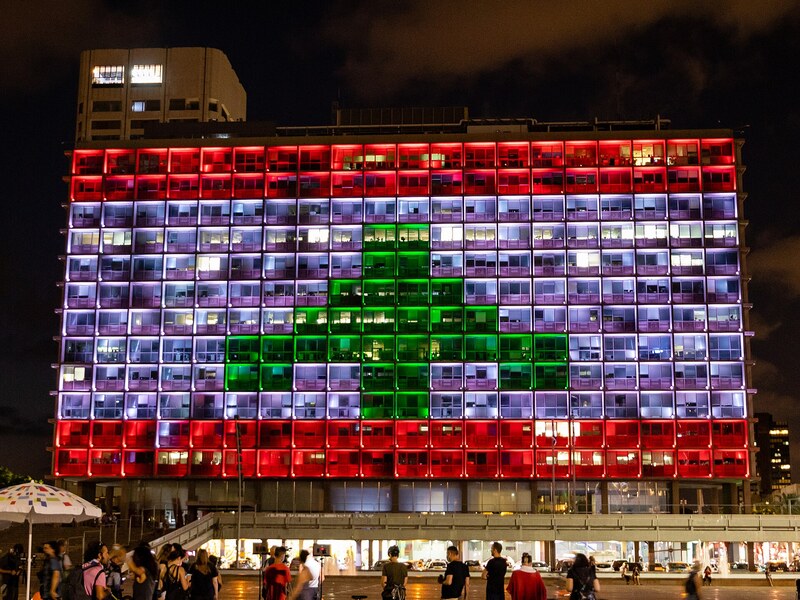 תמונה עריכתית: כללים דיגיטליים, בוטים דמוקרטיים ועתיד הדמוקרטיה