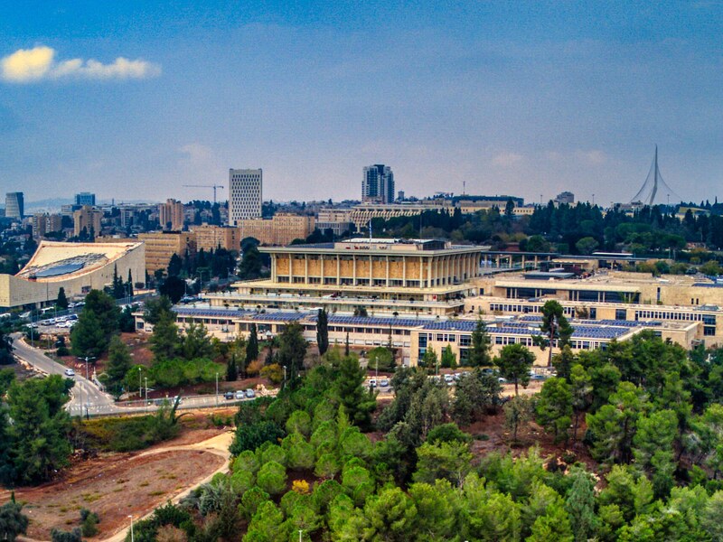 תמונה עריכתית: ויכוח הדמוקרטיה האתנית: עד כמה ישראל ייחודית?